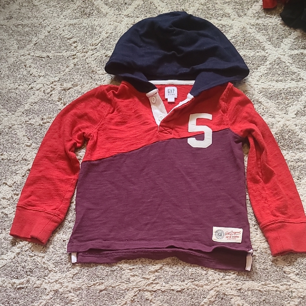 4 for $28 - GAP Kids Boys XS Blue, Red & Maroon Long Sleeve Knit with Hood